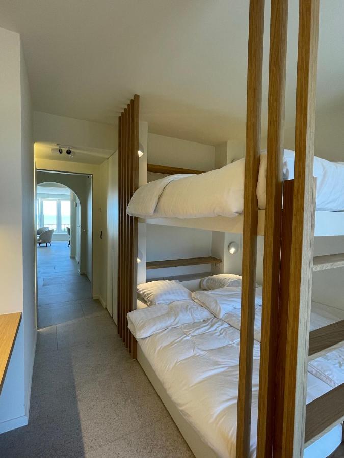 Appartement Zeedijk Oostduinkerke Frontaal Zeezicht - Volledig Gerenoveerd 2022! Extérieur photo