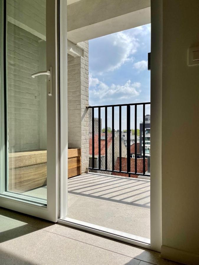 Appartement Zeedijk Oostduinkerke Frontaal Zeezicht - Volledig Gerenoveerd 2022! Extérieur photo