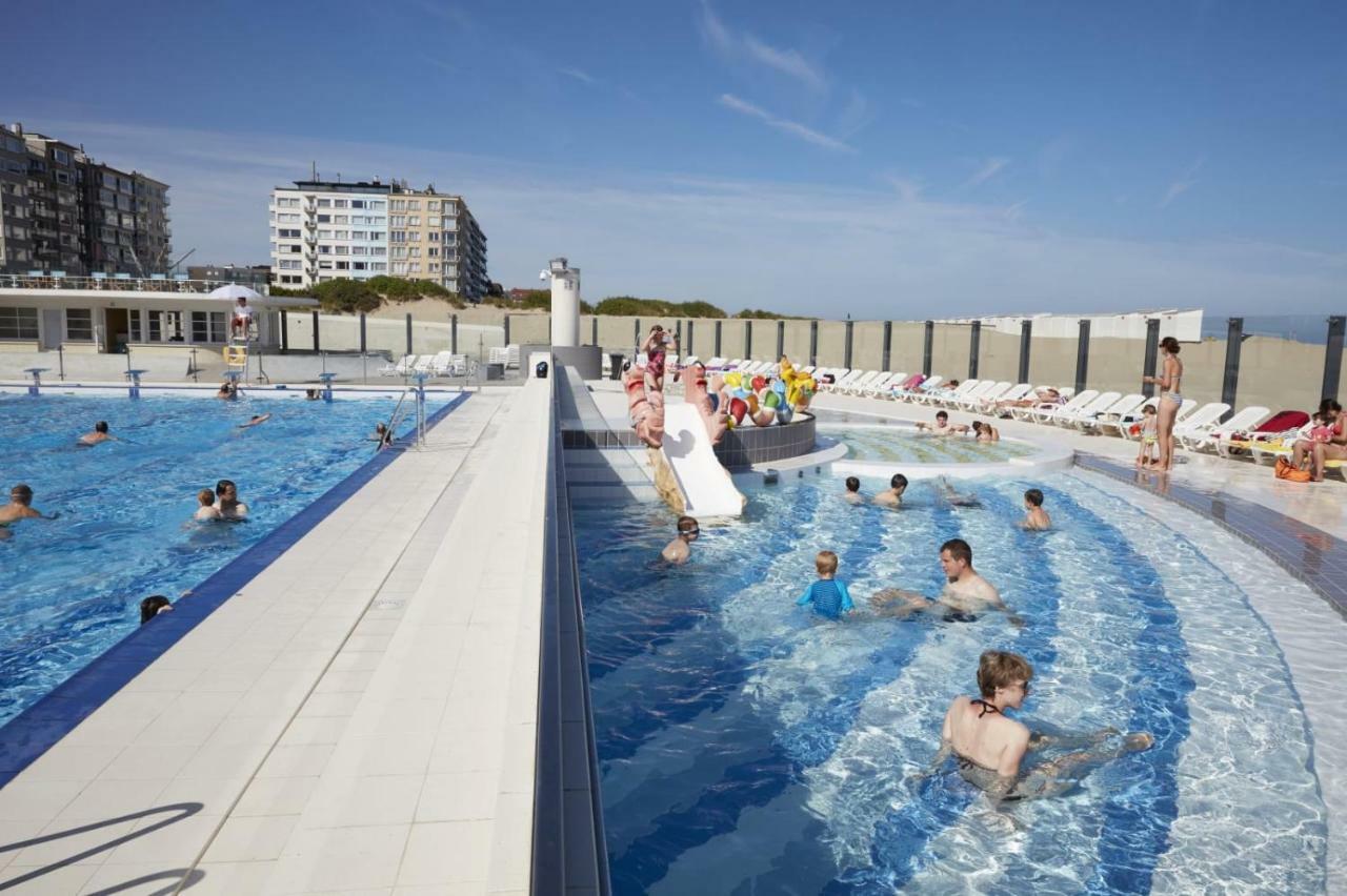Appartement Zeedijk Oostduinkerke Frontaal Zeezicht - Volledig Gerenoveerd 2022! Extérieur photo